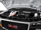 2014 GMC Savana 1500 Passenger Engine photo